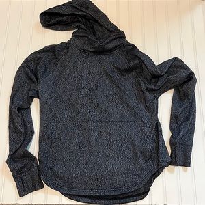 SOLD Women’s size 6 Lululemon cowl neck / hooded sweatshirt